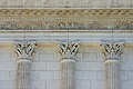 chapiteaux, frise de rinceaux, entablement de la maison Carrée à Nîmes.