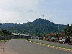 Vue du mont Patti depuis l'autoroute.