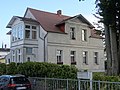 Wohnhaus mit Garten