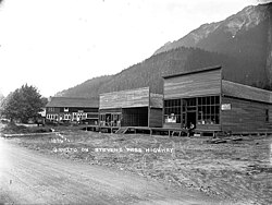 1913 street scene at Grotto