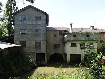 Important moulin à proximité de la Petite Baïse.