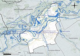 Carte en couleur présentant le réseau hydrographique de la commune