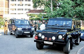 Sri Lanka Army Land Rover Defender with single star