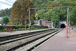 Les quais et, en arrière-plan, le tunnel.