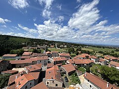 Vue sur le centre du village depuis le sommet de la Tour