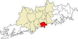 Location (in red) within the Uusimaa region and the Helsinki sub-region (in yellow)