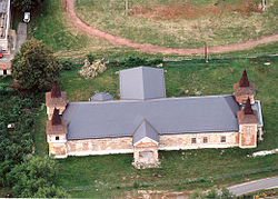 Szirmabesenyő, Szirmay-palace from above