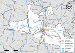 Carte en couleur présentant le réseau hydrographique de la commune