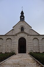 L'entrée de l'abbatiale.