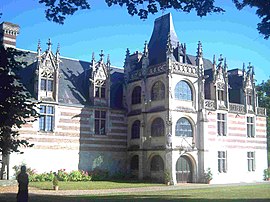 The chateau of Ételan