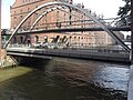 Kehrwiedersteg in der Hamburger Speicherstadt mit Flutbrücke