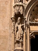 Statue de Raymond Lulle à l'entrée de la cathédrale de Palma de Majorque