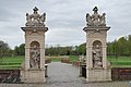 Schloss Nordkirchen, Skulptur am Westtor