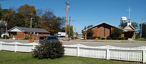 The junction of US 41 and KY 104 in Trenton