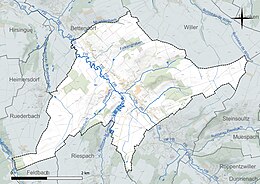 Carte en couleur présentant le réseau hydrographique de la commune