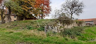 Die südwestliche Ecke der kastellförmigen Burg