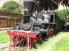 Actualmente en exhibición en Copiapó. La cabina metálica fue añadida en 1929.