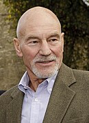 Patrick Stewart interprète le professeur Charles François Xavier