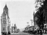 ダウンタウン。1895年。
