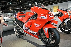 Yamaha YZR500 de Max Biaggi en 2001.