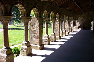 Le cloître.