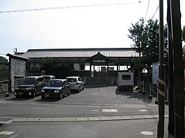 Het stationsgebouw.