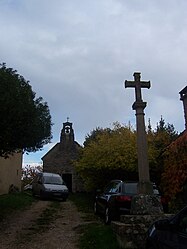 The church and surroundings in Montceaux-Ragny