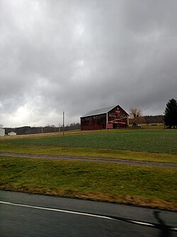 Mail Pouch Tobacco barn along PA 53