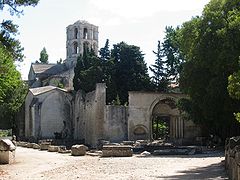 Église Saint-Honorat des Alyscamps.