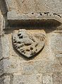 Chapelle Notre-Dame-de-Trescoët : blason située au sud-est de la façade sud.