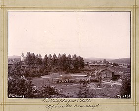 Hällbo 1898 med linskäkten gamla masmästarbostaden och Hällbo kapell.