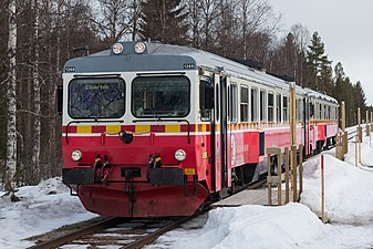 Y1-tåg på Inlandsbanan vid Röjan.