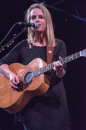 Singer Mary Chapin Carpenter