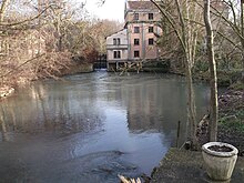 moulin d'Heutrégiville prise depuis le pont surplombant la Suippe