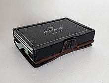 An RFID signal-blocking slim wallet