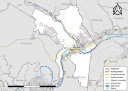 Carte en couleur présentant le réseau hydrographique de la commune