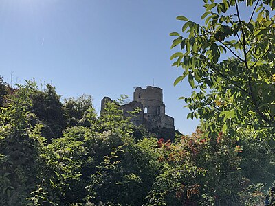 Le donjon du Châteauneuf-sur-Epte.