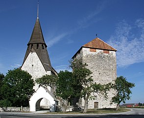 Kyrkan och kastalen