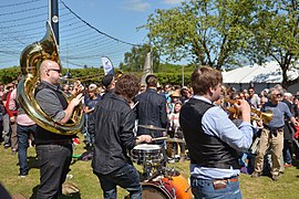 Broken Brass Ensemble dans le square de l’Évêché, 2015