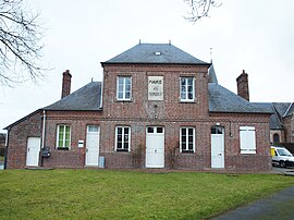 The town hall in Mauquenchy