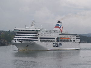 M/S Romantika lämnar Stockholm.