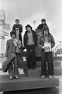 Love Affair in 1968, clockwise from bottom left: Rex Brayley, Steve Ellis, Mick Jackson, Maurice Bacon, Lynton Guest