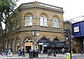 Entrée de la gare Camden Road