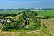 Blick über die Schleusenruine Wüsteneutzsch (am Horizont Leuna)