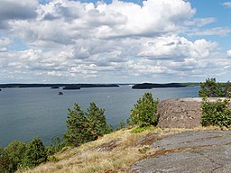 Utsikt från Ljusterö huvud över Furusundsleden norrut.