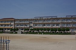 大村市立富の原小学校