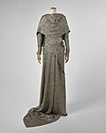 Robe du soir en lamé or et argent dite « Thamara » (1924), Palais Galliera, musée de la Mode de la Ville de Paris.