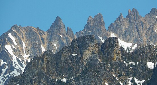 Snagtooth Ridge with Dog Tooth, Red Tooth, Cedar Tooth