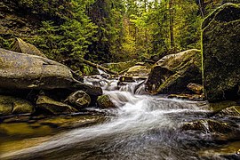 les chutes d'eau Divotchi Slozy,