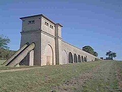 Tête de siphon de l'aqueduc de la Vanne à Sens.